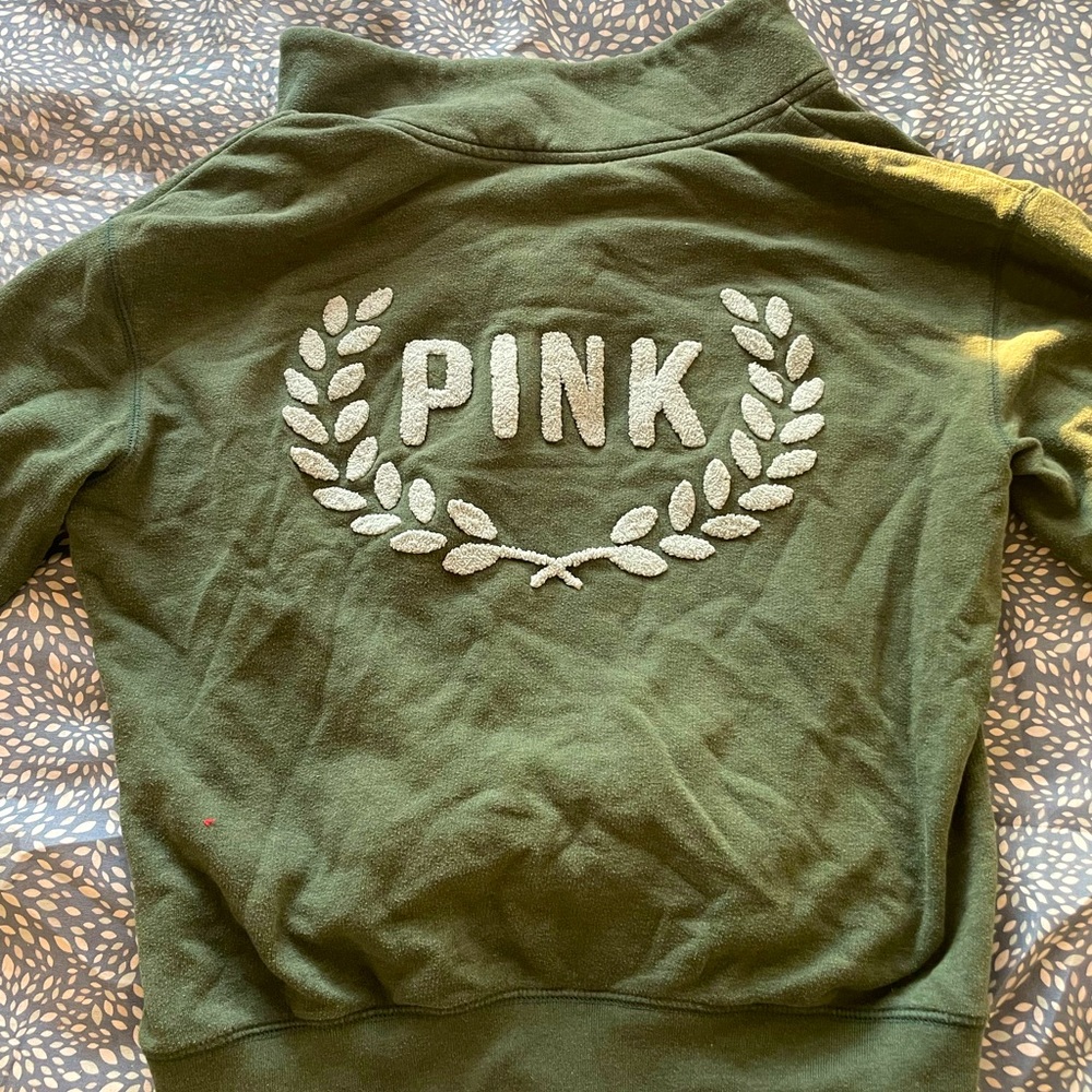 Green PINK pullover; Small